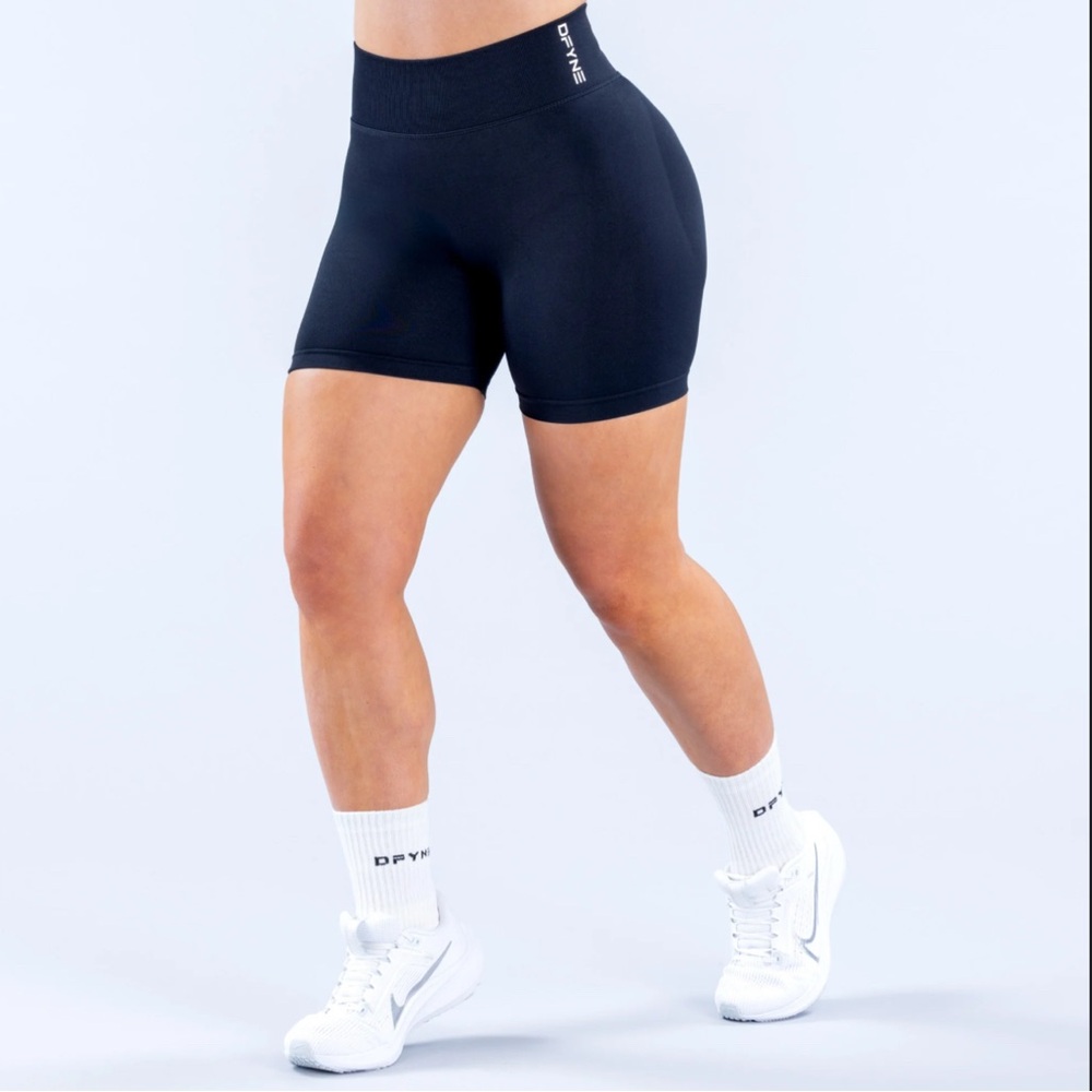 Dfyne impact Black Women's Shorts size small